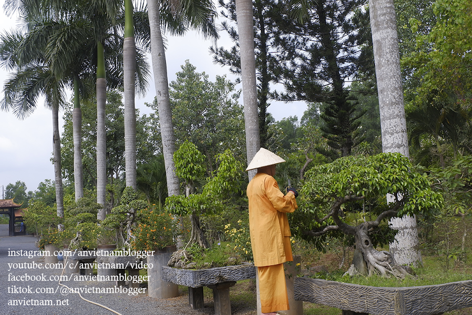 Du lịch tâm linh Đồng Nai: có một thiền viện Trúc Lâm Hiện Quang đơn sơ và tĩnh tại